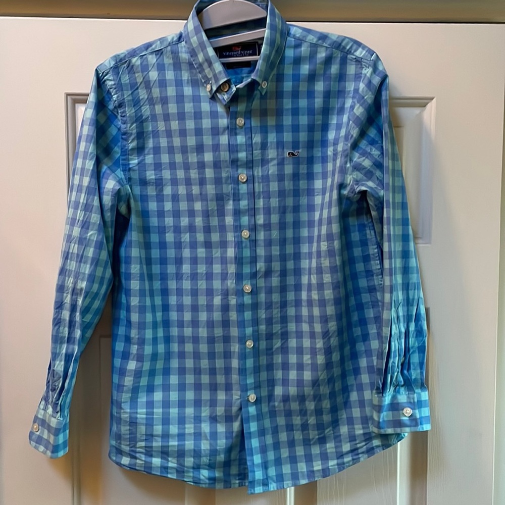 Vineyard Vines Button down shirt Boys M